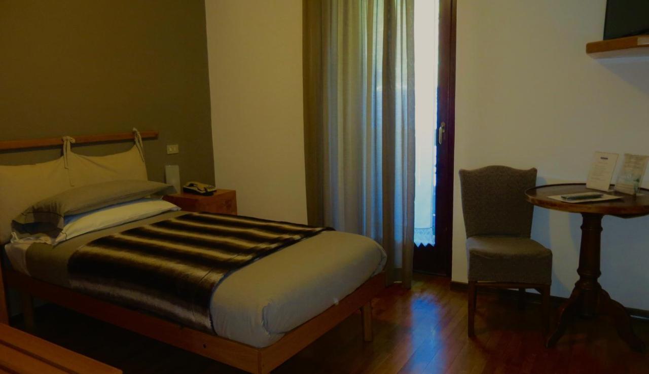 פונטה די לניו Hotel Garni Sorriso מראה חיצוני תמונה