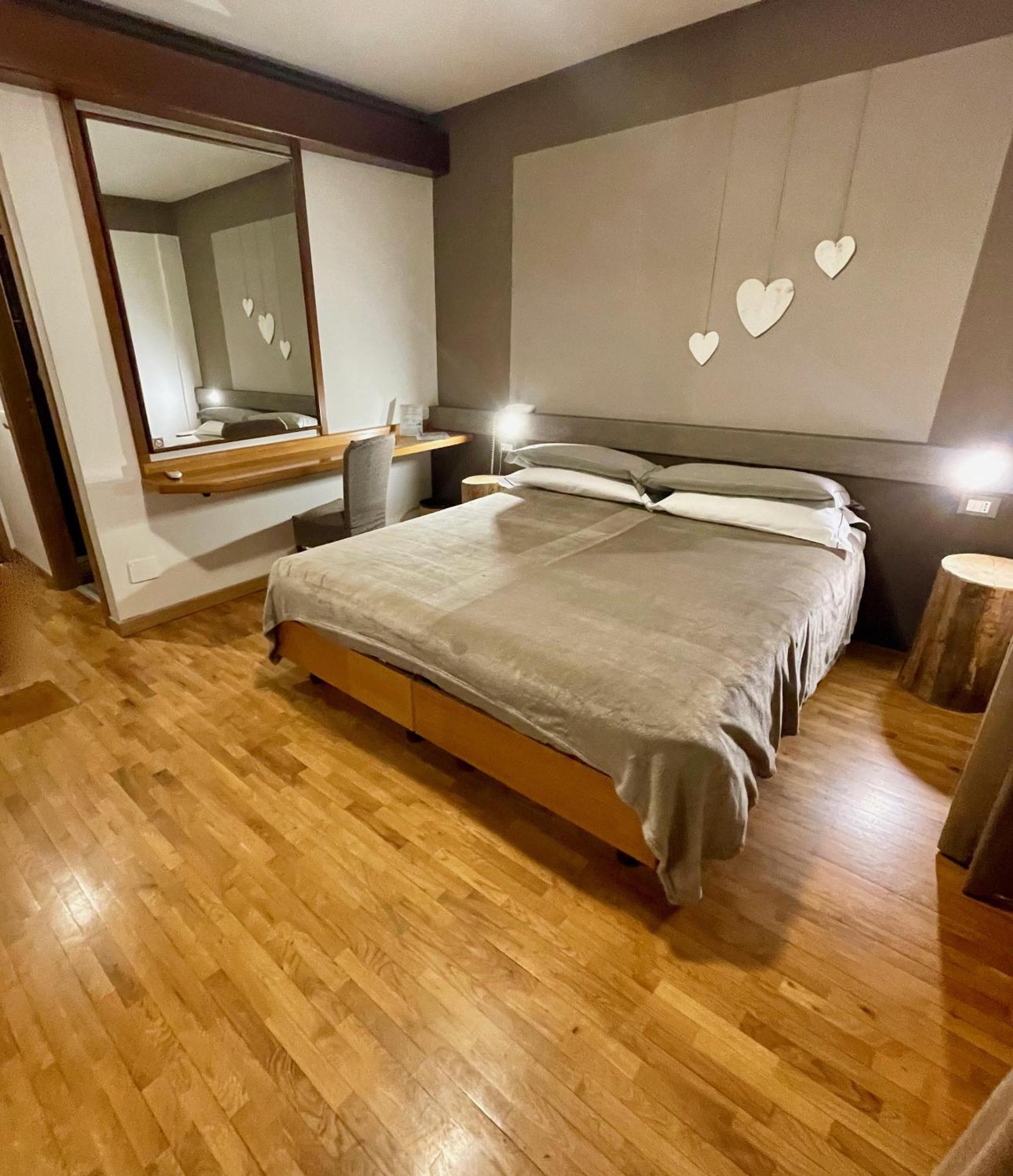 פונטה די לניו Hotel Garni Sorriso מראה חיצוני תמונה