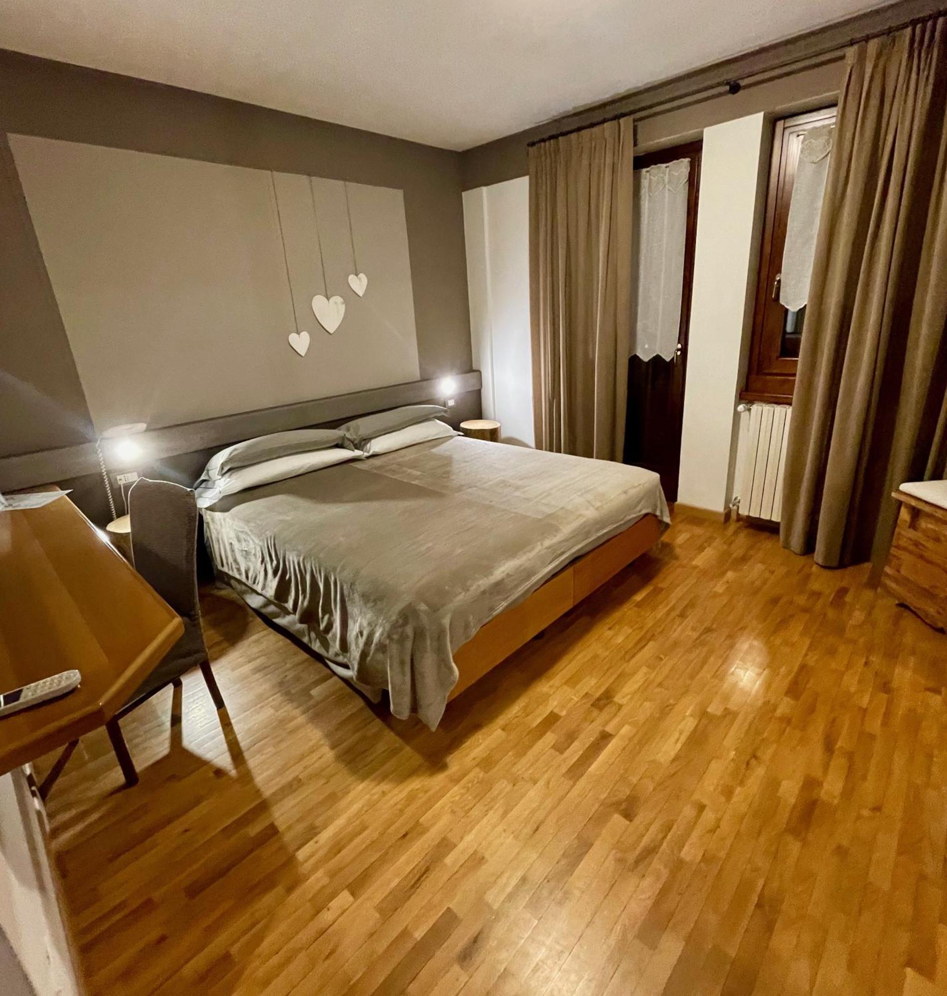 פונטה די לניו Hotel Garni Sorriso מראה חיצוני תמונה